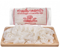 Fresh Thai Rice Noodles -Sen Yai  (500g)